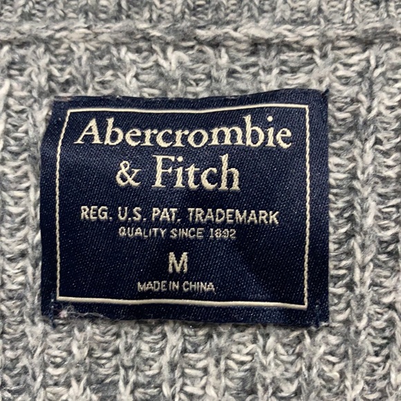 Abercrombie & Fitch Wrap Front Sweater - Picture 3 of 3